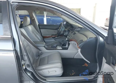 2011 Honda Accord 2.4 Ex-L z USA, uszkodzony, nr VIN 1HGCP2F87BA079196